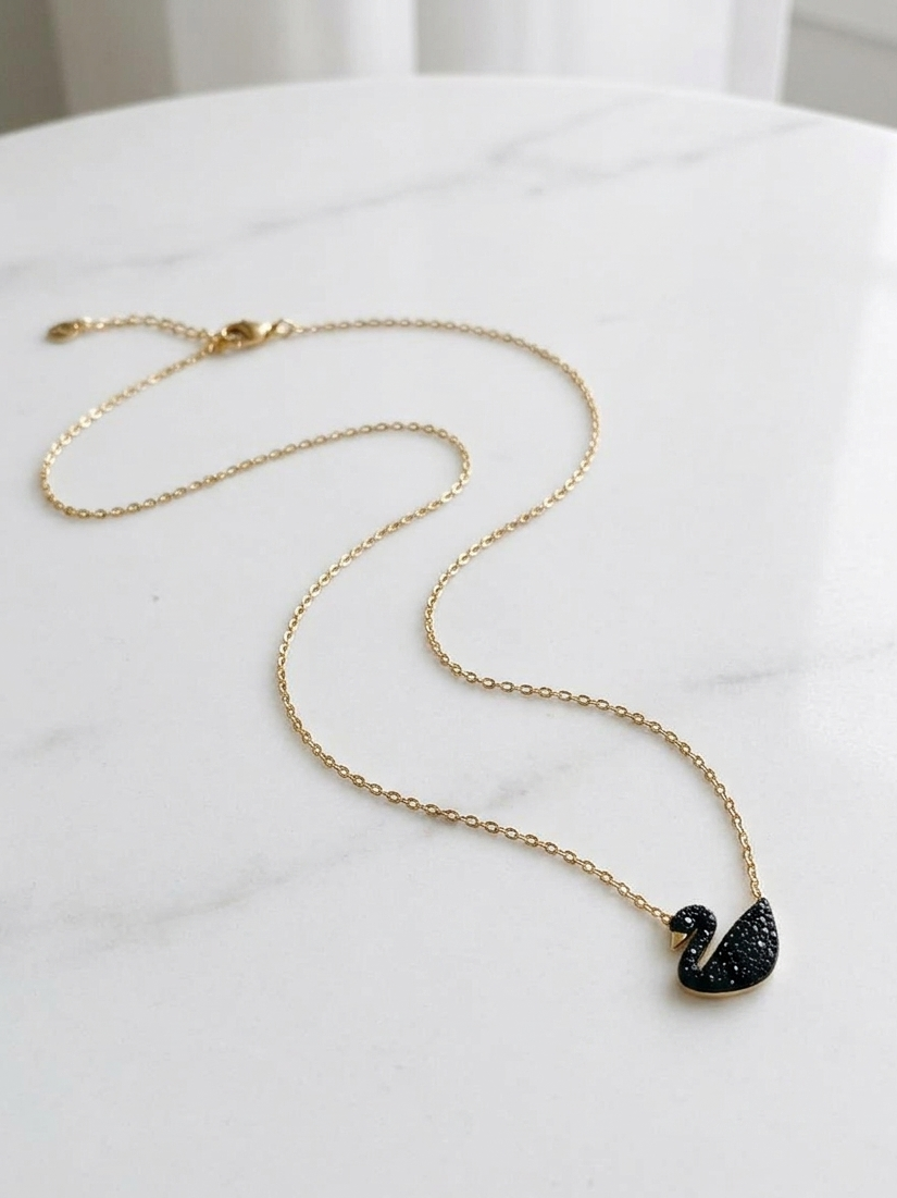 Stainless swan pendant