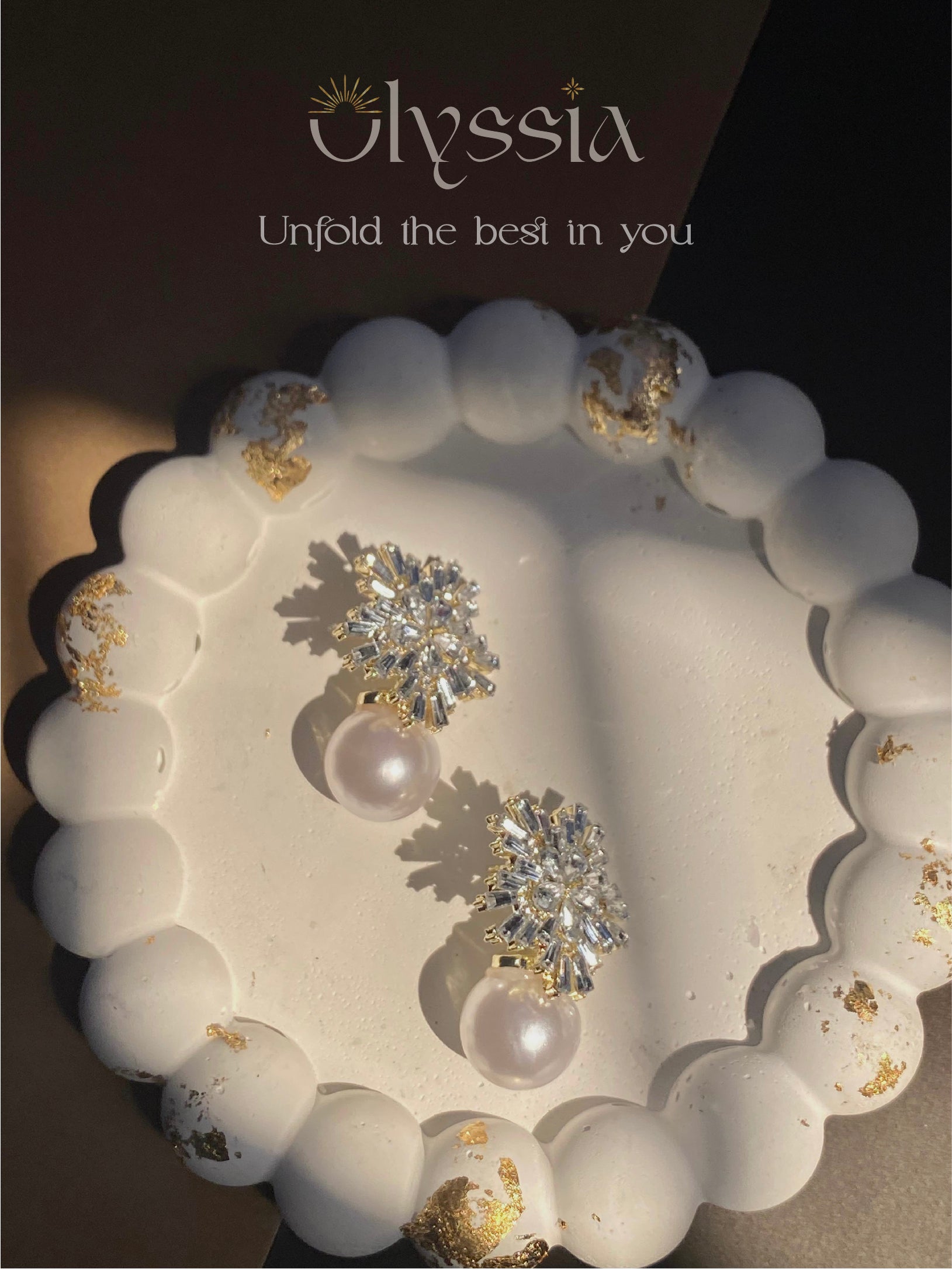 Pearl zircon earrings